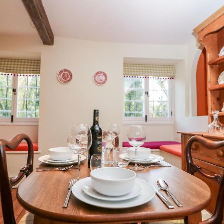 Chapel Cottage Страуд Екстериор снимка