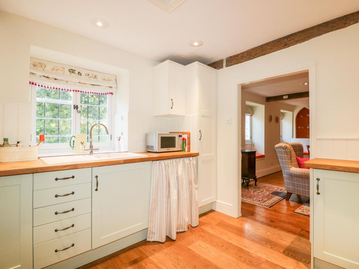 Chapel Cottage Страуд Екстериор снимка