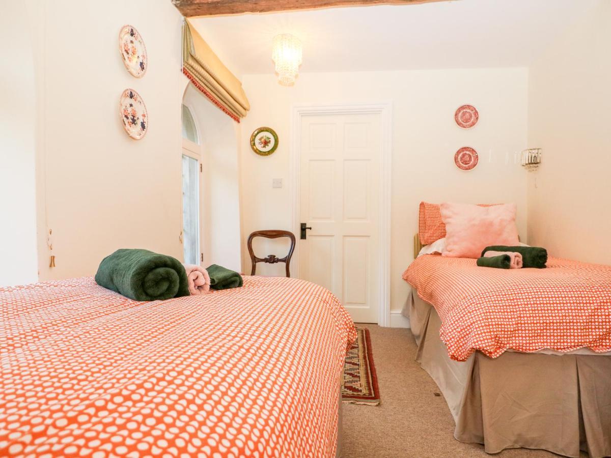 Chapel Cottage Страуд Екстериор снимка